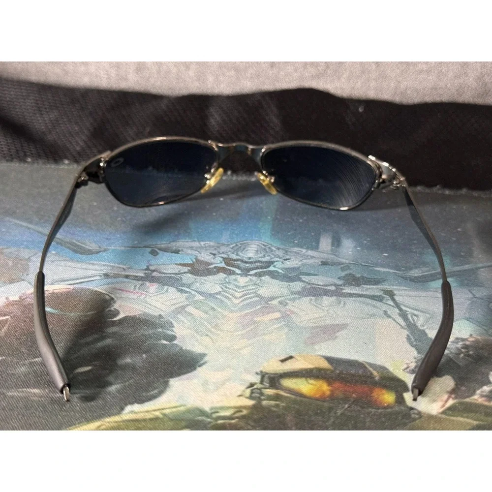 Vintage Oakley Wiretap 1.0 Men's Dark Blue Oval Lenses Sunglasses Frame Only